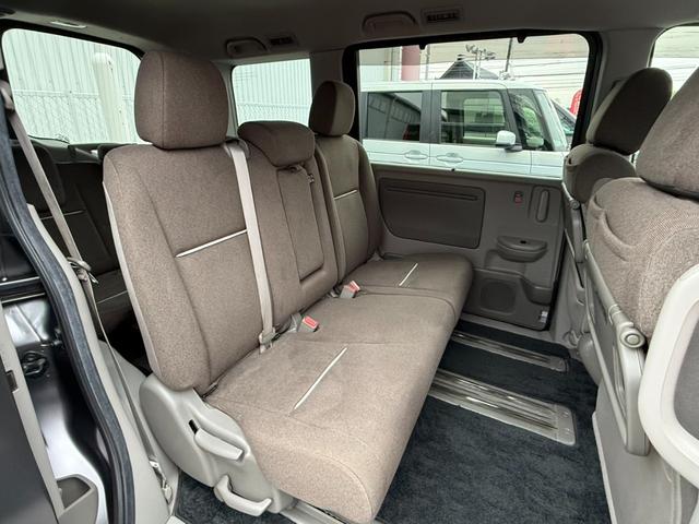 �Q��ڃV�[�g��������肵�Ă��܂�