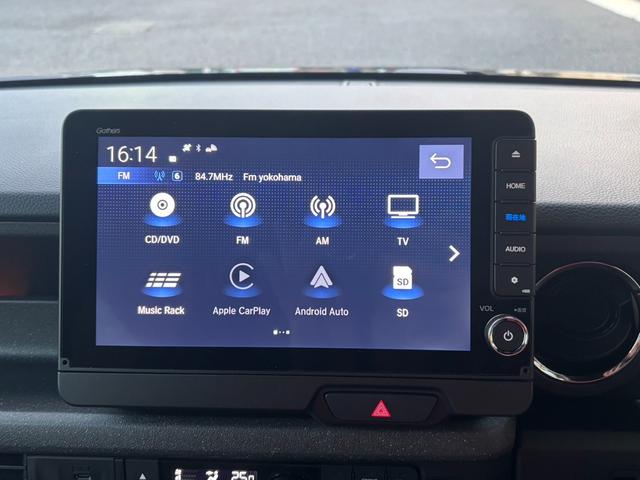 N-BOXカスタム ターボ 当社デモカー イモビライザー 1オナ 衝突被害軽減 フロントカメラ キーフリー ESC パワステ DVD再生 両席エアバック サイドエアバッグ ターボ車 USB接続 スマキー Bカメ パワーウィンドウ(4枚目)