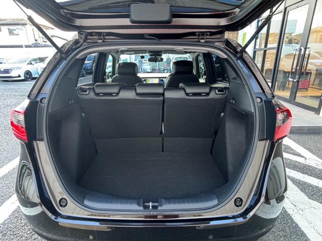 フィット リュクス　Ｂカメ　サイドエアバッグ　衝突軽減ブレーキ　ＥＴＣ車載器　クルーズコントロール　前席シートヒーター　ドライブレコーダー　パワステ　ＬＥＤヘッドライト　エアコン　ＡＢＳ　Ｉストップ　キーレス（12枚目）