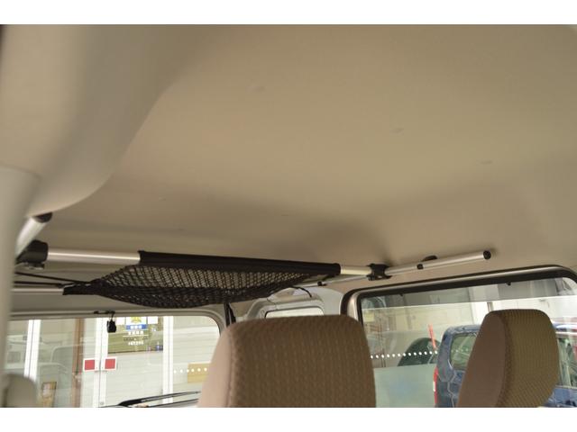 エブリイ ＰＣ　ワンオーナー　スズキセーフティサポート　純正ナビＴＶ地デジフルセグ　バックカメラ　純正前後ドライブレコーダー　純正ルーフキャリア　室内サイドバー　ドアバイザー　ＬＥＤライト　ＥＴＣ　キーレスエントリ（12枚目）