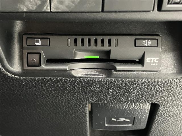 アクア Ｇ　ＶＳＣ　衝突軽減ブレーキ　メモリナビ　バックモニター　ＬＥＤ　クルーズコントロール　スマートキー　ＥＴＣ車載器　ＡＣ１００Ｖ　フルセグＴＶ　ナビＴＶ　パワーウィンドウ　イモビライザー　サイドエアバック（10枚目）