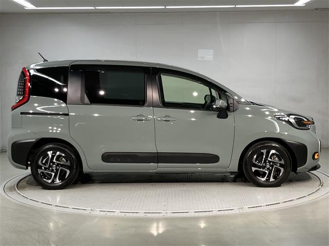 シエンタ Ｚ　１オナ　Ｗ電動ドア　イモビ　クルーズＣ　ＬＥＤヘッドランプ　アルミ　ＥＴＣ　Ｓキー　横滑り防止機能　メモリーナビ　パワーウィンドウ　エアバック　ＡＢＳ　ドラレコ　カーテンエアバック　ウォークスルー（3枚目）