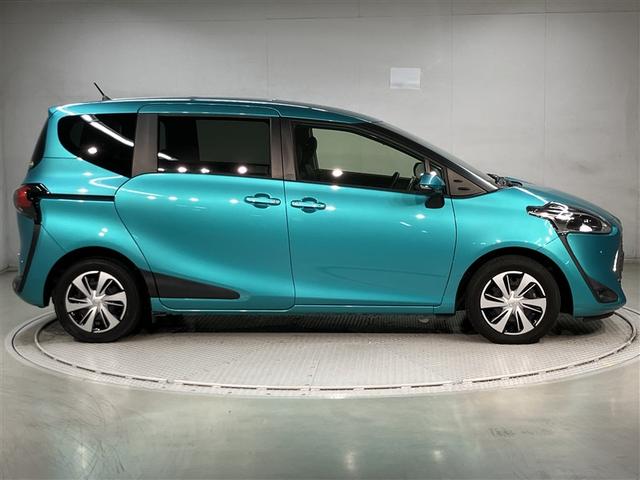シエンタ ハイブリッドG クエロ 7人乗り 走行28000キロ 全周囲モニター ナビ&フルセグTV Bluetooth 両側電動スライドドア LEDヘッドライト ドラレコ スマートキー ETC ワンオーナー 定期点検記録簿(3枚目)