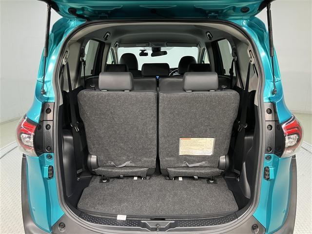 シエンタ ハイブリッドG クエロ 7人乗り 走行28000キロ 全周囲モニター ナビ&フルセグTV Bluetooth 両側電動スライドドア LEDヘッドライト ドラレコ スマートキー ETC ワンオーナー 定期点検記録簿(22枚目)