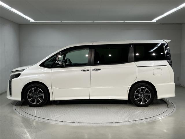 ヴォクシー ZS 煌III プリクラッシュ スマートキ アイスト DVD再生機能 記録簿付き 横滑り防止装置 ナビTV アルミ 三列シート 盗難防止 オートエアコン キーレス ETC装備 パワステ メモリナビ クルコン ABS(2枚目)