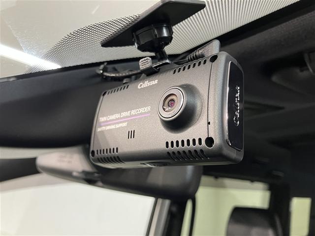 ヴォクシー ZS 煌III プリクラッシュ スマートキ アイスト DVD再生機能 記録簿付き 横滑り防止装置 ナビTV アルミ 三列シート 盗難防止 オートエアコン キーレス ETC装備 パワステ メモリナビ クルコン ABS(10枚目)