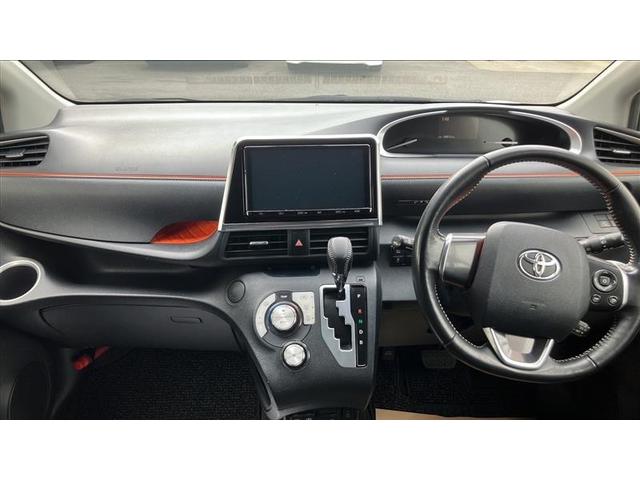 シエンタ ハイブリッド ファンベースG ESC プリクラッシュセーフティー パワステ メディアプレイヤー接続 運転席エアバック 整備記録簿 100V バックモニタ- LEDライト イモビライザー AW フルセグTV ドライブレコーダー(7枚目)