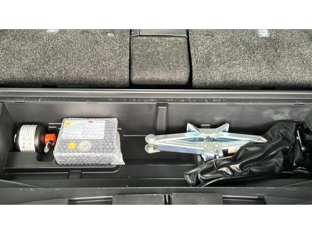 シエンタ ハイブリッド ファンベースG ESC プリクラッシュセーフティー パワステ メディアプレイヤー接続 運転席エアバック 整備記録簿 100V バックモニタ- LEDライト イモビライザー AW フルセグTV ドライブレコーダー(32枚目)