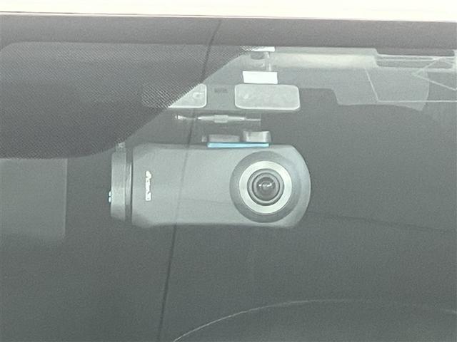 シエンタ G セーフティーエディションII 誤発進抑制装置 両側パワースライドドア DVD 横滑り防止装置 ETC車載器 オートエアコン フルセグTV 盗難防止システム ABS ウォークスルー キーレスエントリー ナビ&TV メモリ-ナビ PS(9枚目)