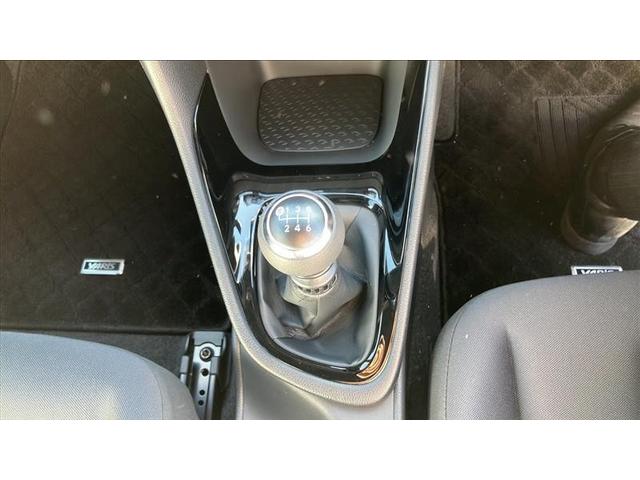 ヤリス G カーナビ Bカメラ エアコン スマートキー&プッシュスタート メモリーナビゲーション イモビ 横滑り防止システム クルーズC ABS パワーウィンドウ パワーステアリング Wエアバック ETC車載器(9枚目)