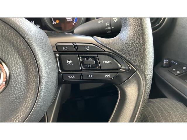 ヤリス G カーナビ Bカメラ エアコン スマートキー&プッシュスタート メモリーナビゲーション イモビ 横滑り防止システム クルーズC ABS パワーウィンドウ パワーステアリング Wエアバック ETC車載器(12枚目)