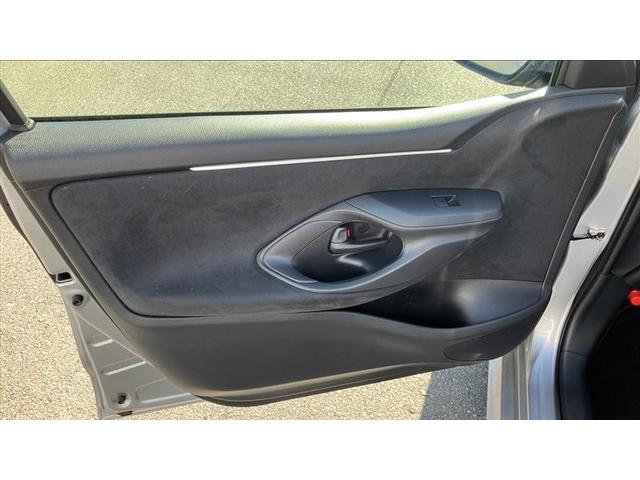 ヤリス G カーナビ Bカメラ エアコン スマートキー&プッシュスタート メモリーナビゲーション イモビ 横滑り防止システム クルーズC ABS パワーウィンドウ パワーステアリング Wエアバック ETC車載器(17枚目)