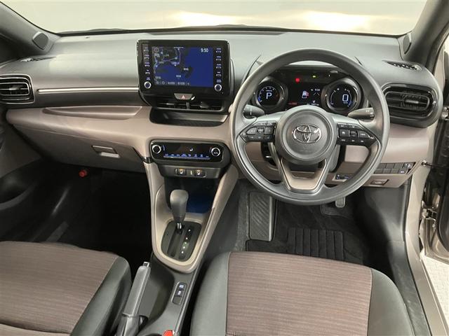 ヤリス G カーナビ 点検記録簿 Bカメラ エアコン スマートキー&プッシュスタート ドライブレコーダー メモリーナビゲーション イモビ 横滑り防止システム クルーズC ABS パワーウィンドウ 1オーナー(5枚目)