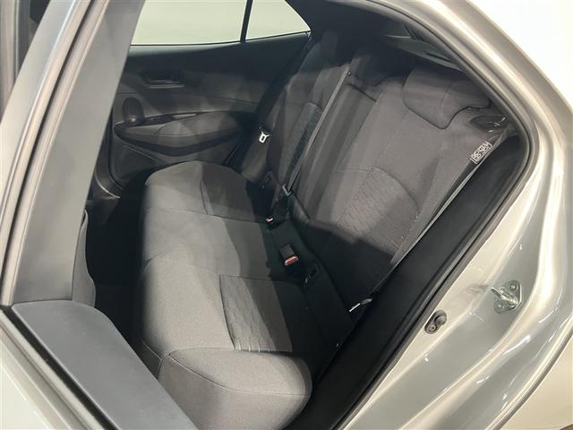 カローラスポーツ G X アルミホイール DVD再生可 スマキー ETC車載器 1オーナー オートクルーズコントロール 盗難防止 サイドエアバッグ キーレス オートエアコン ABS エアバッグ パワーウインドウ 横滑り防止(17枚目)