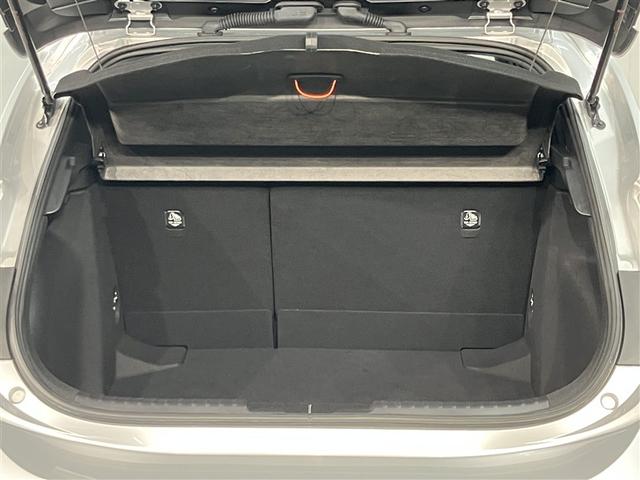 カローラスポーツ G X アルミホイール DVD再生可 スマキー ETC車載器 1オーナー オートクルーズコントロール 盗難防止 サイドエアバッグ キーレス オートエアコン ABS エアバッグ パワーウインドウ 横滑り防止(18枚目)