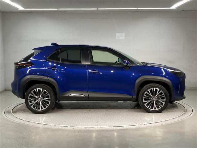 ヤリスクロス Ｚ　バックモニタ　ワンオーナ　横滑り防止システム　ナビ＆ＴＶ　イモビ　カーテンエアバッグ　クルーズＣ　エアコン　スマートキ－　アルミ　地デジ　キーフリー　パワステ　ダブルエアバック　ＬＥＤヘット　記録簿有（3枚目）