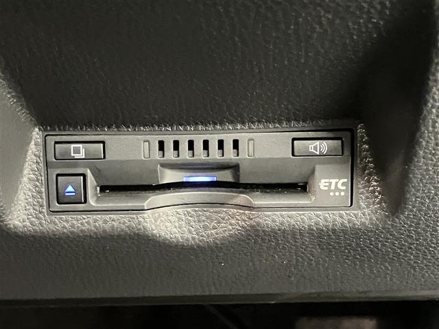 ヤリスクロス Ｚ　バックモニタ　ワンオーナ　横滑り防止システム　ナビ＆ＴＶ　イモビ　カーテンエアバッグ　クルーズＣ　エアコン　スマートキ－　アルミ　地デジ　キーフリー　パワステ　ダブルエアバック　ＬＥＤヘット　記録簿有（9枚目）