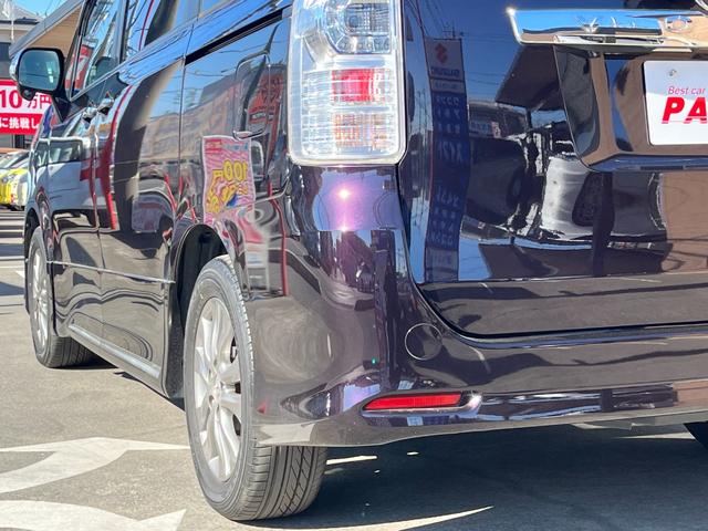 ZS 煌Z 両側電動スライドドア ハーフレザーシート バックカメラ フリップダウンモニター ETC HID フォグ スマートキー 純正アルミ エアロ パドルシフト ウォークスルー 3列シート プライバシーガラス(45枚目)