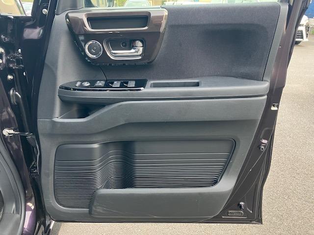 Ｎ－ＢＯＸカスタム Ｇ・ＥＸターボホンダセンシング　ナビ／Ｂｌｕｅｔｏｏｔｈ／フルセグＴＶ／両側電動スライドドア／ＥＴＣ／アダプティブクルーズコントロール／サンシェード／レーンアシスト機能／横滑り防止機能／スマートキー／ハーフレザー（42枚目）