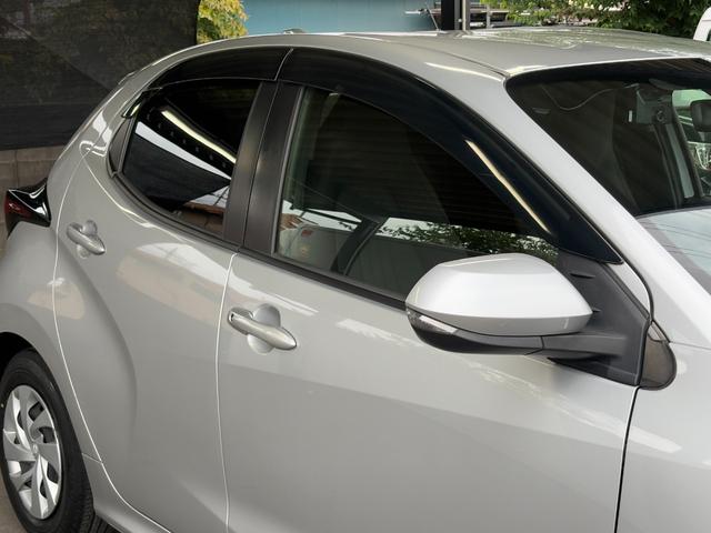 ヤリス ハイブリッドＸ　衝突軽減　レーンキープ　障害物センサー　アダプティブクルーズ　ナビ　Ｂカメラ　Ｂｌｕｅｔｏｏｔｈオーディオ　ＥＴＣ　Ｉストップ　キーレス　禁煙車　横滑り防止　ＡＢＳ　オートハイビーム　オートライト（54枚目）