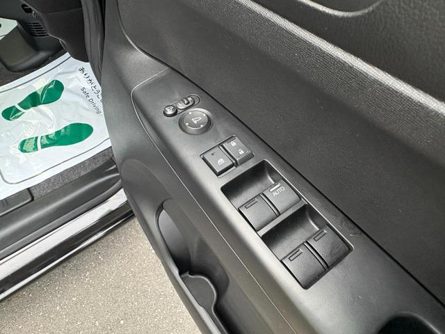 Ｎ－ＢＯＸ Ｇ・Ｌパッケージ　片側電動　ナビ　フルセグ　Ｂカメラ　Ｂｌｕｅｔｏｏｔｈオーディオ　ＥＴＣ　Ｉストップ　スマキー　フルフラット　ＡＢＳ　電格ミラー　ＣＤ　ＤＶＤ再生　運転席エアバッグ　助手席エアバッグ　エアコン（43枚目）