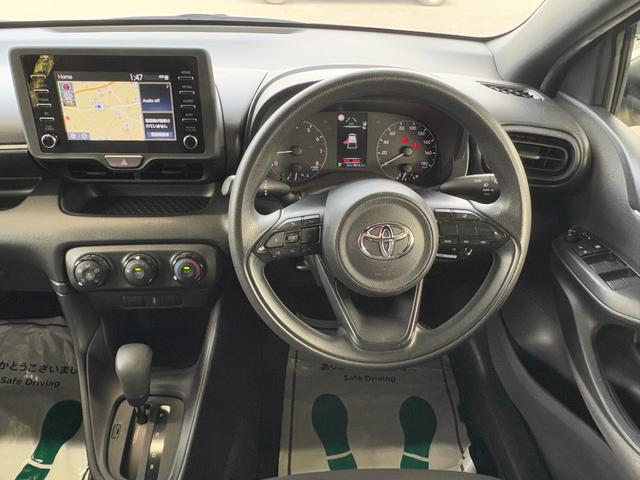 ヤリス Ｘ　衝突軽減　レーンキープ　ナビ　Ｂカメラ　Ｂｌｕｅｔｏｏｔｈオーディオ　キーレス　禁煙車　横滑り防止　ＡＢＳ　オートハイビーム　オートライト　電格ミラー　運転席エアバッグ　助手席エアバッグ（34枚目）