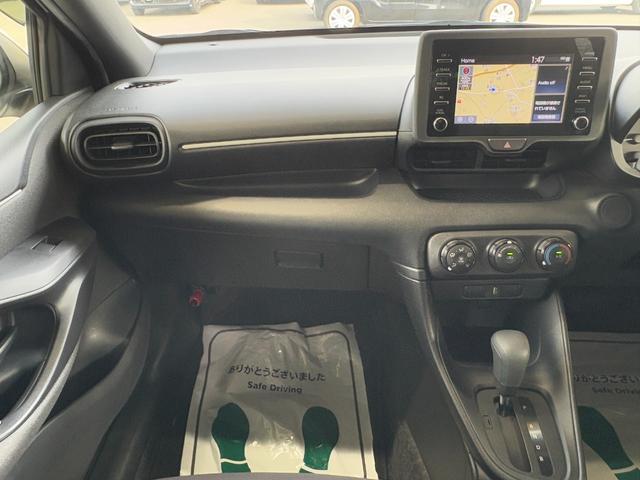 ヤリス Ｘ　衝突軽減　レーンキープ　ナビ　Ｂカメラ　Ｂｌｕｅｔｏｏｔｈオーディオ　キーレス　禁煙車　横滑り防止　ＡＢＳ　オートハイビーム　オートライト　電格ミラー　運転席エアバッグ　助手席エアバッグ（37枚目）