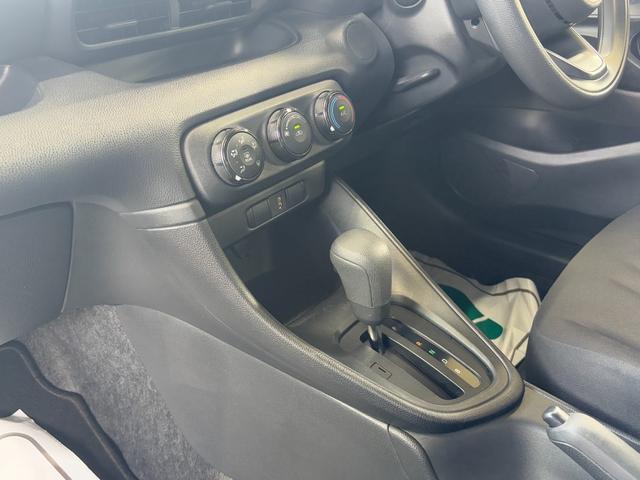 ヤリス Ｘ　衝突軽減　レーンキープ　ナビ　Ｂカメラ　Ｂｌｕｅｔｏｏｔｈオーディオ　キーレス　禁煙車　横滑り防止　ＡＢＳ　オートハイビーム　オートライト　電格ミラー　運転席エアバッグ　助手席エアバッグ（40枚目）