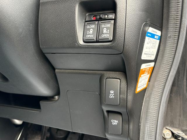 Ｎ－ＢＯＸ Ｇ　ＳＳパッケージ　衝突軽減　両側電動　シートヒーター　ナビ　フルセグ　Ｂカメラ　Ｉストップ　ＨＩＤ　１４インチＡＷ　スマキー　フルフラット　ＡＢＳ　オートライト　電格ミラー　ＣＤ　ＤＶＤ再生　運転席エアバッグ（10枚目）