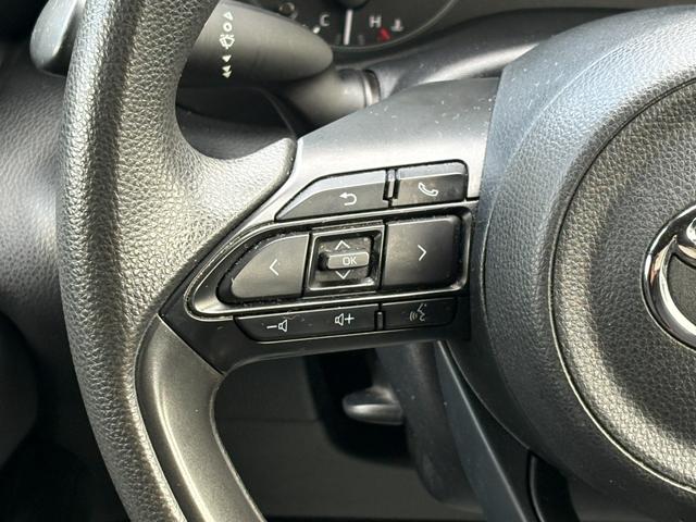 ヤリス ハイブリッドＸ　衝突軽減　レーンキープ　障害物センサー　アダプティブクルーズ　ナビ　Ｂカメラ　Ｂｌｕｅｔｏｏｔｈオーディオ　ＥＴＣ　Ｉストップ　禁煙車　ＡＢＳ　オートハイビーム　オートライト（37枚目）