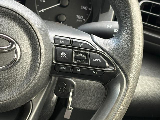 ヤリス ハイブリッドＸ　衝突軽減　レーンキープ　障害物センサー　アダプティブクルーズ　ナビ　Ｂカメラ　Ｂｌｕｅｔｏｏｔｈオーディオ　ＥＴＣ　Ｉストップ　禁煙車　ＡＢＳ　オートハイビーム　オートライト（38枚目）