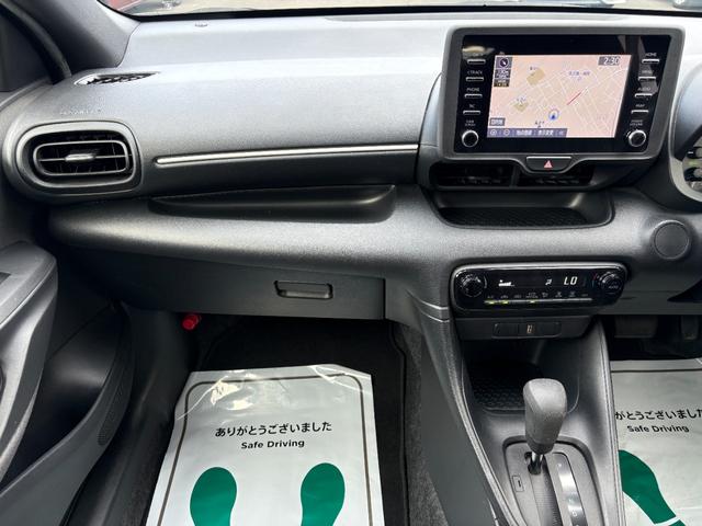 ヤリス ハイブリッドＸ　衝突軽減　レーンキープ　障害物センサー　アダプティブクルーズ　ナビ　Ｂカメラ　Ｂｌｕｅｔｏｏｔｈオーディオ　ＥＴＣ　Ｉストップ　禁煙車　ＡＢＳ　オートハイビーム　オートライト（39枚目）
