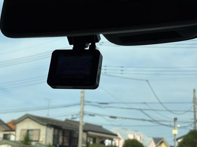 アルトラパン Ｌ　衝突軽減　レーンキープ　障害物センサー　シートヒーター　ナビ　ワンセグ　Ｂｌｕｅｔｏｏｔｈオーディオ　ＥＴＣ　Ｉストップ　スマキー　禁煙車　フルフラット　ＡＢＳ　オートハイビーム（28枚目）