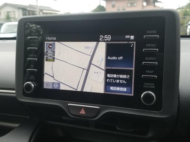 ヤリス ハイブリッドＸ　衝突軽減　レーンキープ　アダプティブクルーズ　ナビ　Ｂカメラ　Ｂｌｕｅｔｏｏｔｈオーディオ　ＥＴＣ　キーレス　フルフラット　ＡＢＳ　オートハイビーム　オートライト　電格ミラー　運転席エアバッグ（4枚目）