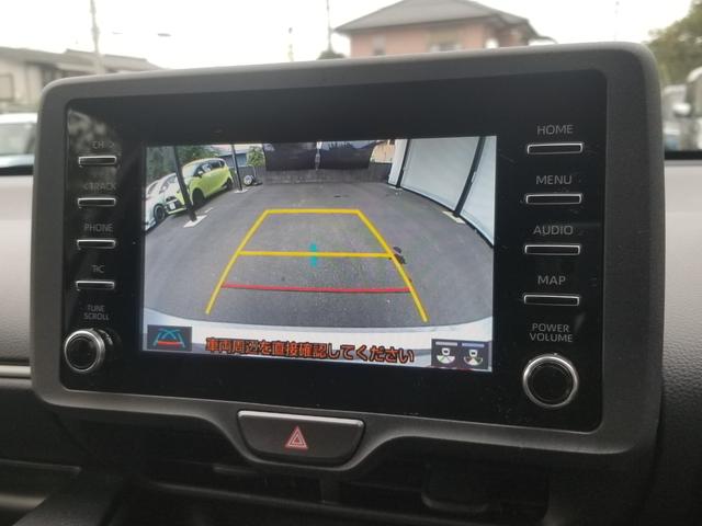 ヤリス ハイブリッドＸ　衝突軽減　レーンキープ　アダプティブクルーズ　ナビ　Ｂカメラ　Ｂｌｕｅｔｏｏｔｈオーディオ　ＥＴＣ　キーレス　フルフラット　ＡＢＳ　オートハイビーム　オートライト　電格ミラー　運転席エアバッグ（6枚目）