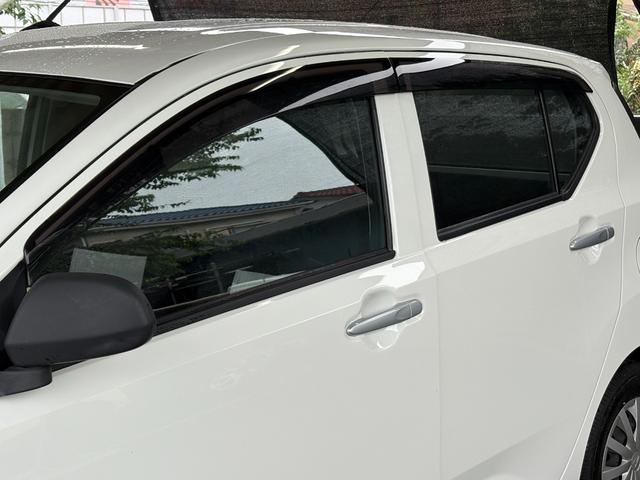ミライース Ｌ　Ｉストップ　キーレス　フルフラット　ＡＢＳ　ＣＤ　運転席エアバッグ　助手席エアバッグ　エアコン　パワーウィンドウ　パワーステアリング　横滑り防止（19枚目）