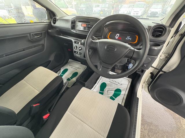 ミライース Ｌ　Ｉストップ　キーレス　フルフラット　ＡＢＳ　ＣＤ　運転席エアバッグ　助手席エアバッグ　エアコン　パワーウィンドウ　パワーステアリング　横滑り防止（24枚目）