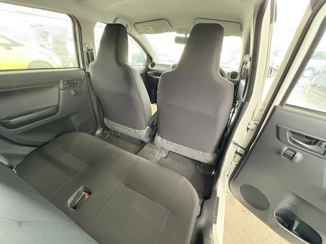 ミライース Ｌ　Ｉストップ　キーレス　フルフラット　ＡＢＳ　ＣＤ　運転席エアバッグ　助手席エアバッグ　エアコン　パワーウィンドウ　パワーステアリング　横滑り防止（26枚目）
