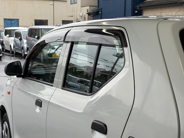 アルト Ｆ　キーレス　禁煙車　フルフラット　横滑り防止　ＡＢＳ　ＣＤ　運転席エアバッグ　助手席エアバッグ　エアコン　パワーウィンドウ　パワーステアリング（50枚目）