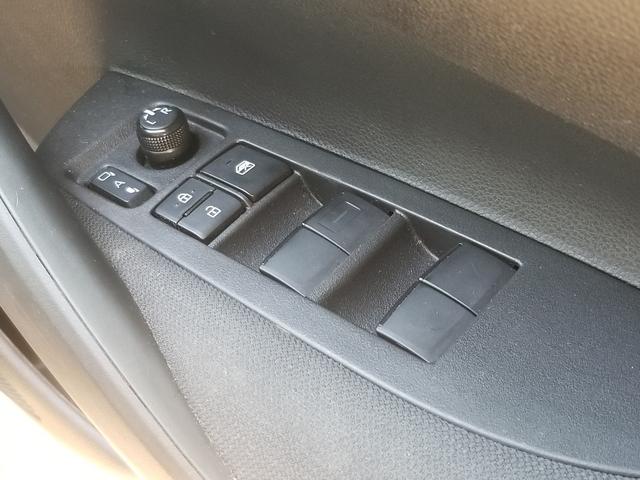 カローラツーリング ハイブリッド　Ｇ－Ｘ　４ＷＤ　衝突軽減　レーンキープ　アダプティブクルーズ　ナビ　Ｂカメラ　Ｂｌｕｅｔｏｏｔｈオーディオ　ＥＴＣ　ＬＥＤヘッドライト　スマキー　禁煙車　フルフラット　ＡＢＳ　オートハイビーム　オートライト（39枚目）