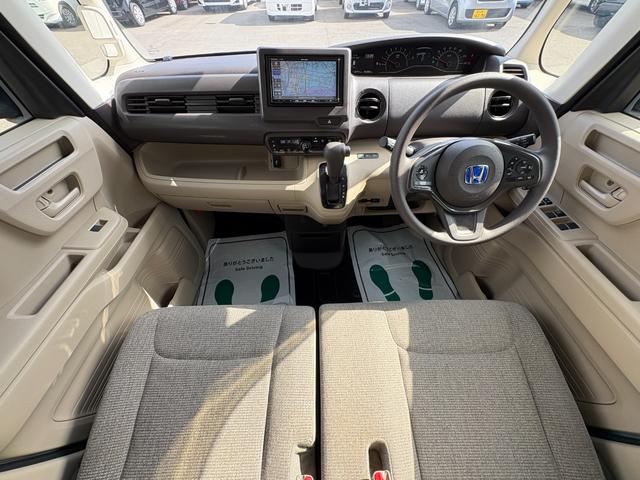 Ｎ－ＢＯＸ Ｇホンダセンシング　衝突軽減　レーンキープ　アダプティブクルーズ　両側スライド　ナビ　フルセグ　Ｂカメラ　Ｂｌｕｅｔｏｏｔｈオーディオ　ＥＴＣ　Ｉストップ　ＬＥＤヘッドライト　スマキー　禁煙車　フルフラット（3枚目）
