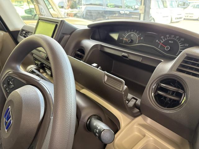 Ｎ－ＢＯＸ Ｇホンダセンシング　衝突軽減　レーンキープ　アダプティブクルーズ　両側スライド　ナビ　フルセグ　Ｂカメラ　Ｂｌｕｅｔｏｏｔｈオーディオ　ＥＴＣ　Ｉストップ　ＬＥＤヘッドライト　スマキー　禁煙車　フルフラット（29枚目）