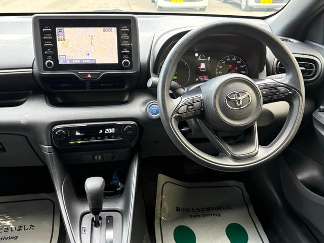 ヤリス ハイブリッドＸ　４ＷＤ　衝突軽減　レーンキープ　アダプティブクルーズ　ナビ　Ｂカメラ　Ｂｌｕｅｔｏｏｔｈオーディオ　ＥＴＣ　スマキー　禁煙車　フルフラット　ＡＢＳ　オートハイビーム　オートライト　電格ミラー（39枚目）