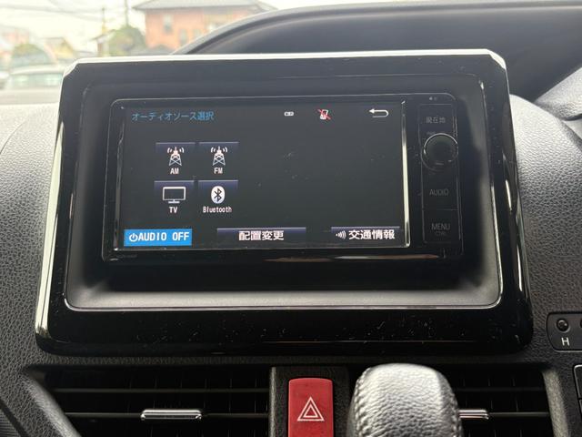ヴォクシー ＺＳ　煌　衝突軽減　両側電動　フルセグ　Ｂカメラ　Ｂｌｕｅｔｏｏｔｈオーディオ　Ｉストップ　ＬＥＤヘッドライト　１６インチＡＷ　スマキー　禁煙車　３列　フルフラット　ＡＢＳ　オートハイビーム（6枚目）