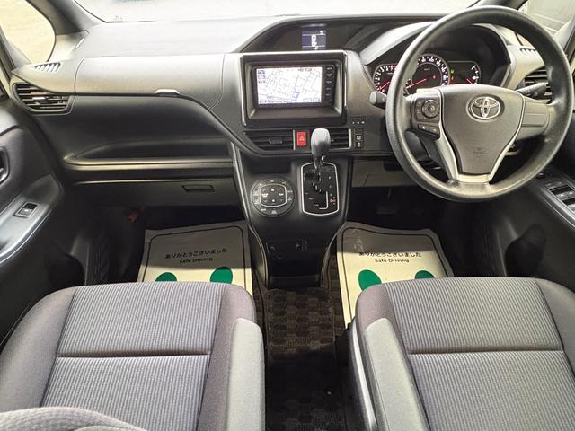 ヴォクシー X 衝突軽減 レーンキープ 両側電動 ナビ ワンセグ Bカメラ Bluetoothオーディオ ETC Iストップ LEDヘッドライト スマキー 禁煙車 3列 フルフラット ABS オートハイビーム(3枚目)