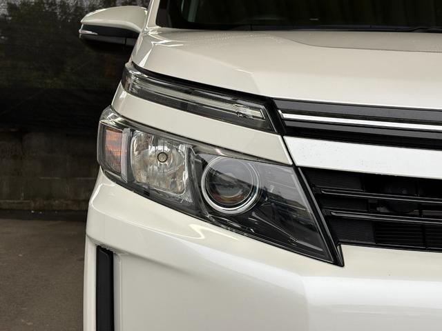 ヴォクシー X 衝突軽減 レーンキープ 両側電動 ナビ ワンセグ Bカメラ Bluetoothオーディオ ETC Iストップ LEDヘッドライト スマキー 禁煙車 3列 フルフラット ABS オートハイビーム(63枚目)