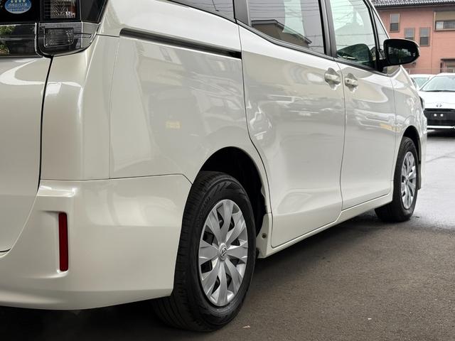 ヴォクシー X 衝突軽減 レーンキープ 両側電動 ナビ ワンセグ Bカメラ Bluetoothオーディオ ETC Iストップ LEDヘッドライト スマキー 禁煙車 3列 フルフラット ABS オートハイビーム(66枚目)