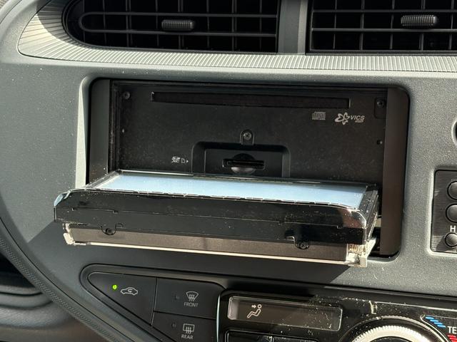 アクア L ナビ Bカメラ ETC キーレス 禁煙車 記録簿 横滑り防止 ABS オートハイビーム 電格ミラー CD 運転席エアバッグ 助手席エアバッグ エアコン パワーウィンドウ(7枚目)