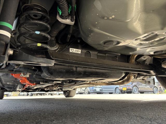 アクア L ナビ Bカメラ ETC キーレス 禁煙車 記録簿 横滑り防止 ABS オートハイビーム 電格ミラー CD 運転席エアバッグ 助手席エアバッグ エアコン パワーウィンドウ(27枚目)