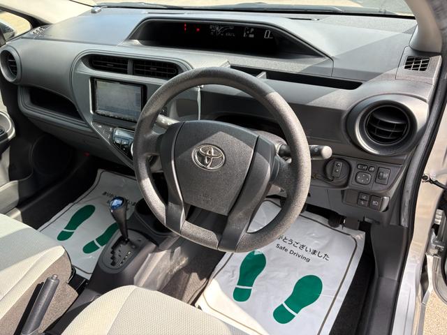 アクア L ナビ Bカメラ ETC キーレス 禁煙車 記録簿 横滑り防止 ABS オートハイビーム 電格ミラー CD 運転席エアバッグ 助手席エアバッグ エアコン パワーウィンドウ(29枚目)